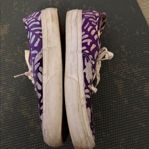 Vans Purple Leaf Print Sneakers - Picture 2 of 8